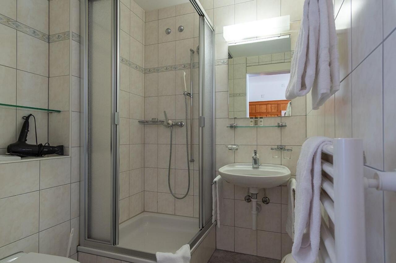 Davos Inn (Adults Only) Ostrava Dış mekan fotoğraf